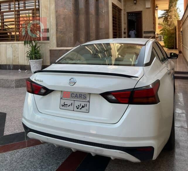 نيسان ألتيما